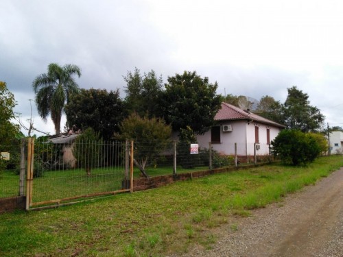 Área de terrenos c/ casa de alvenaria São Caetano - Arroio do Meio